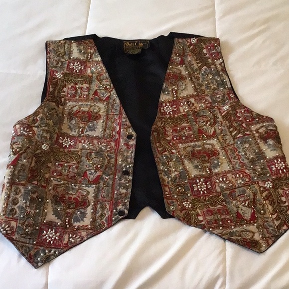 Woman’s Vintage beaded vest - Bali Chic - Picture 2 of 6